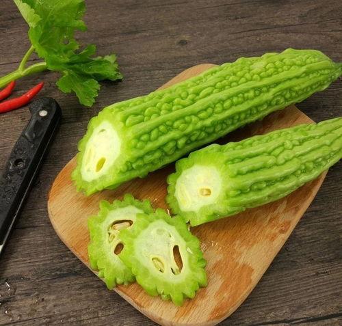 金融圈吃瓜田,揭秘吃瓜田背后的金融秘闻